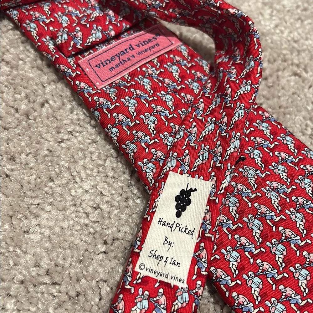 Vineyard Vines Tie